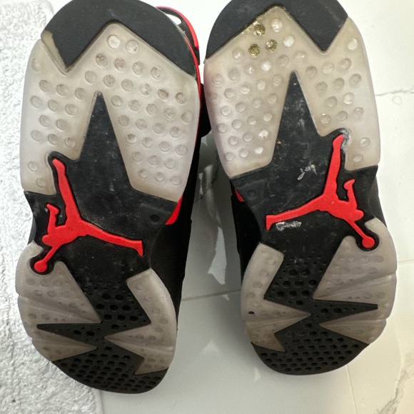 Jordan Retro 6 Infared - Picture 3 of 6